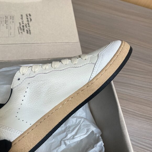 Golden Goose White Distressed Sneakers with Black Star - Picture 8 of 9